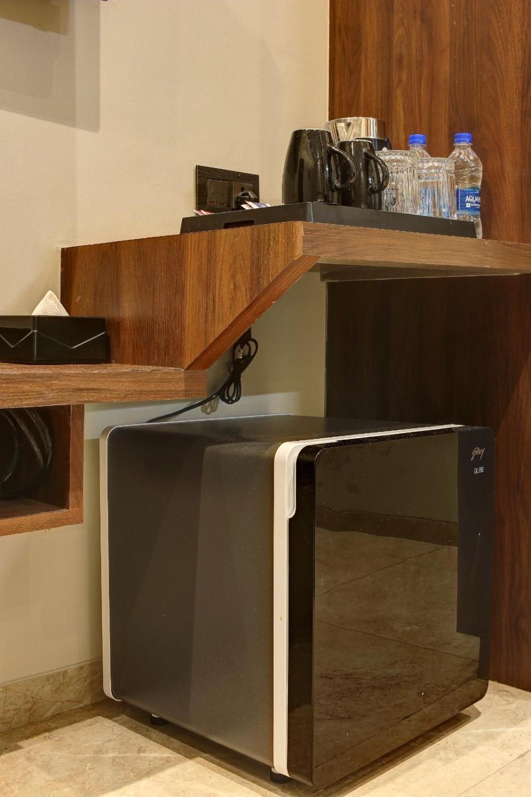 Magnus Fortune House Business Hotel , Magarpatta Mundhva Extérieur photo